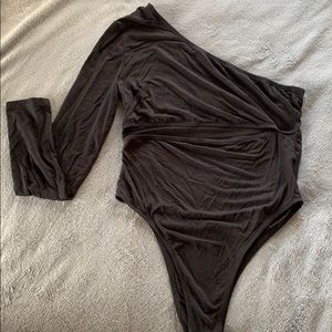 one shoulder black body suit